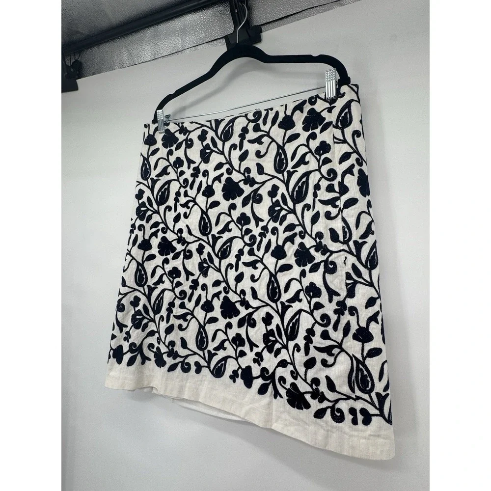Talbots Pencil Skirt White‎ Embroidery Floral cottagecore coquette clean girl 14